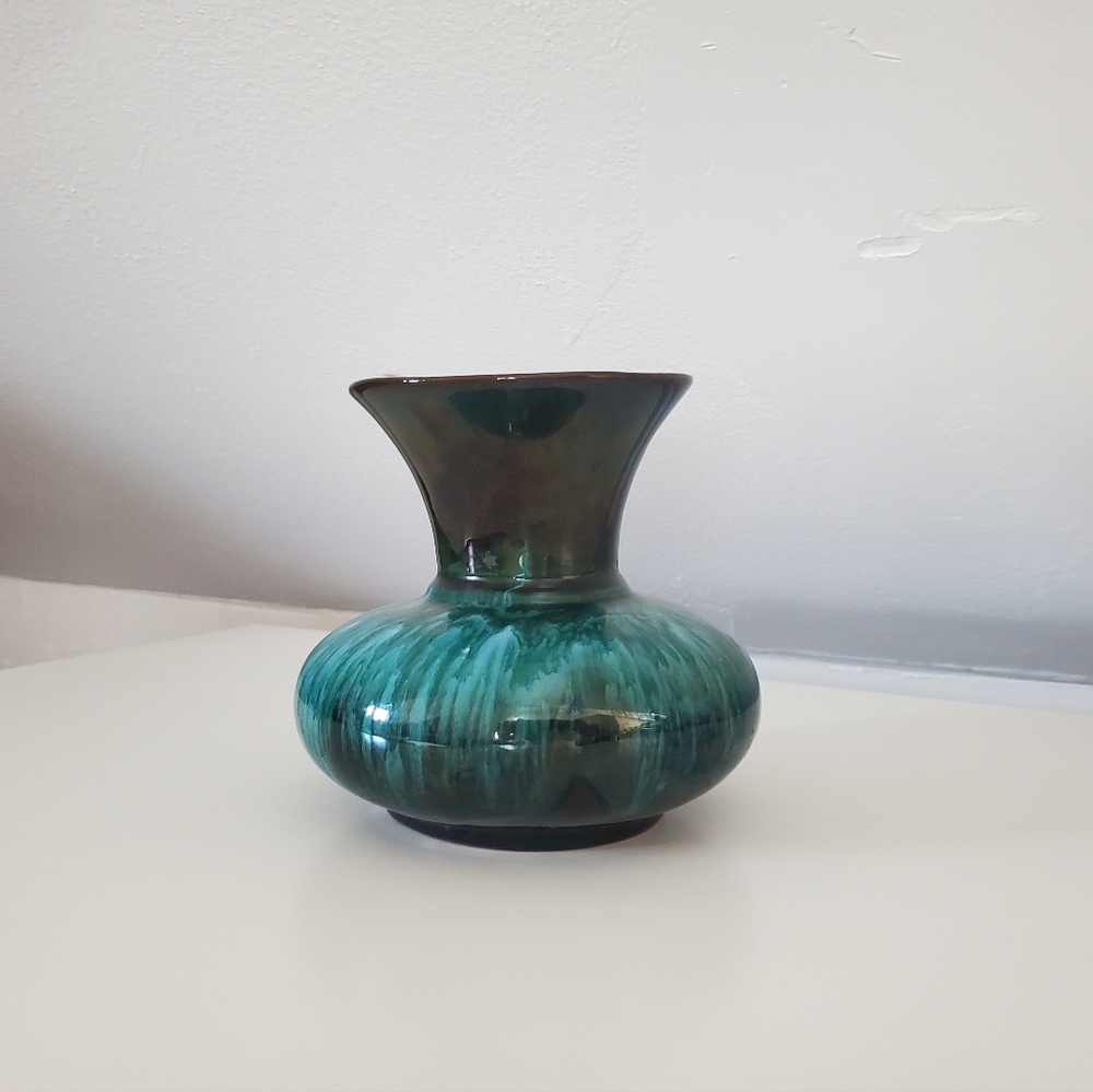 Vintage Blue Mountain Pottery Vase